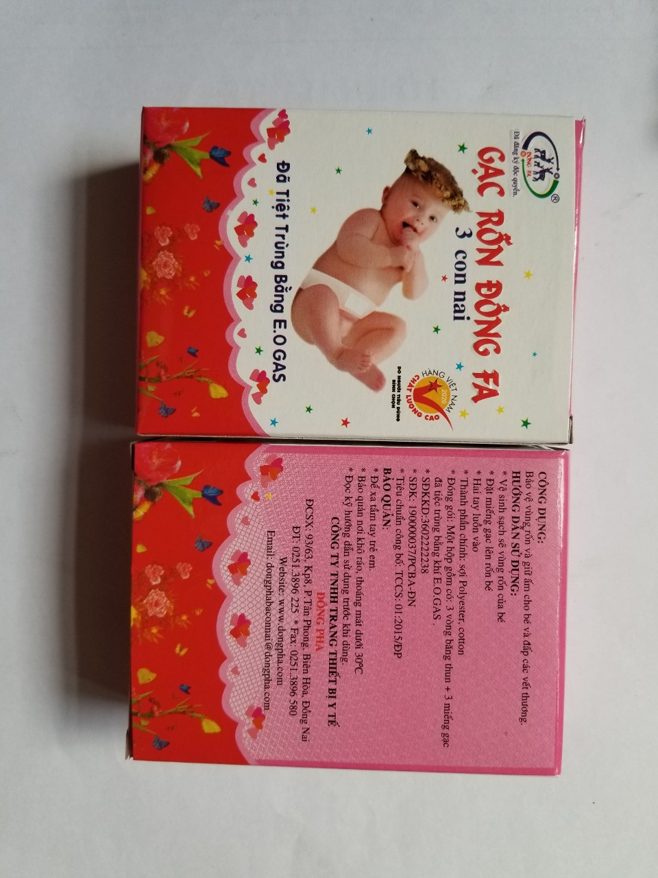 Băng rốn Đông Pha 3 con nai hộp 3 cái (combo 2 hộp)