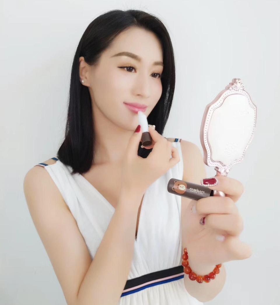 Son Gió Dưỡng Hồng Môi tự nhiên