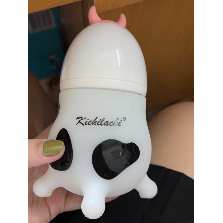 BÌNH SỮA HÌNH BÒ KICHILACHI 180ML NÚM TI SILICON SIÊU MỀM CHO BÉ