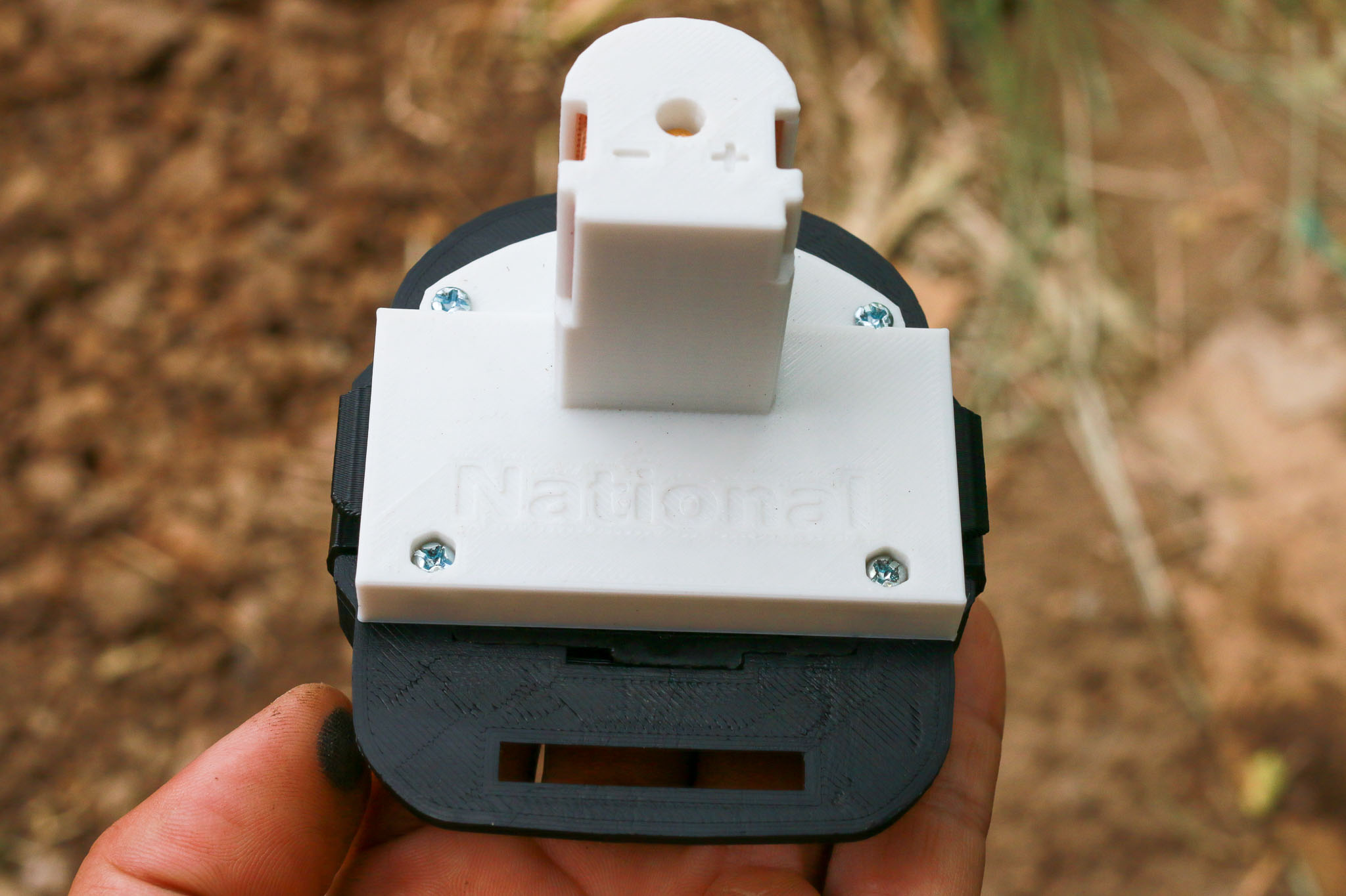 Đế chuyển pin Makita cho máy National