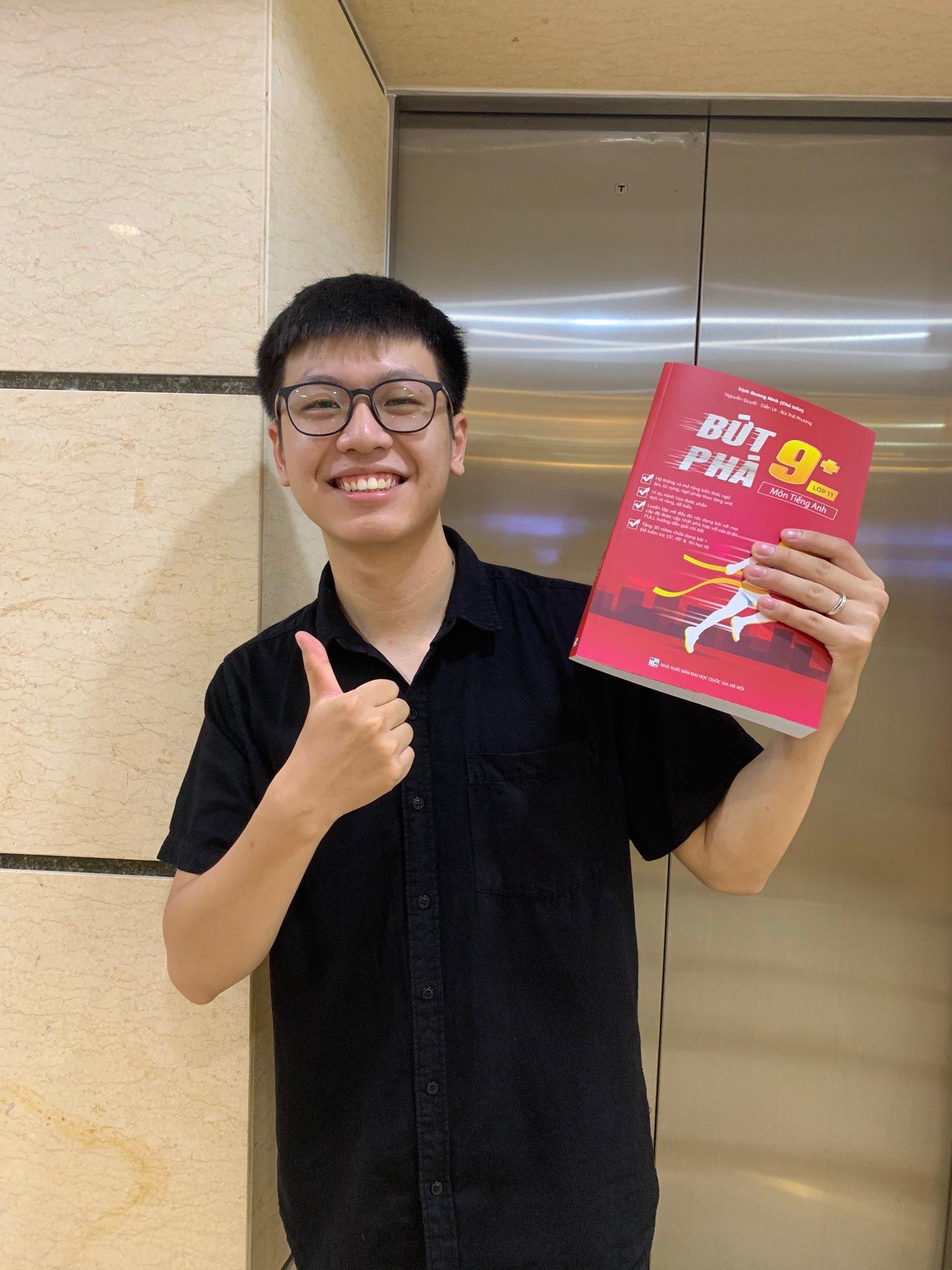 Sách - Bứt Phá 9+ Môn Tiếng Anh Lớp 11