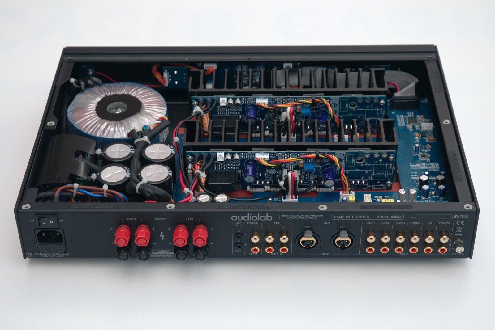 [HCM]amply AUDIOLAB 8300A hàng chính hãng new 100%