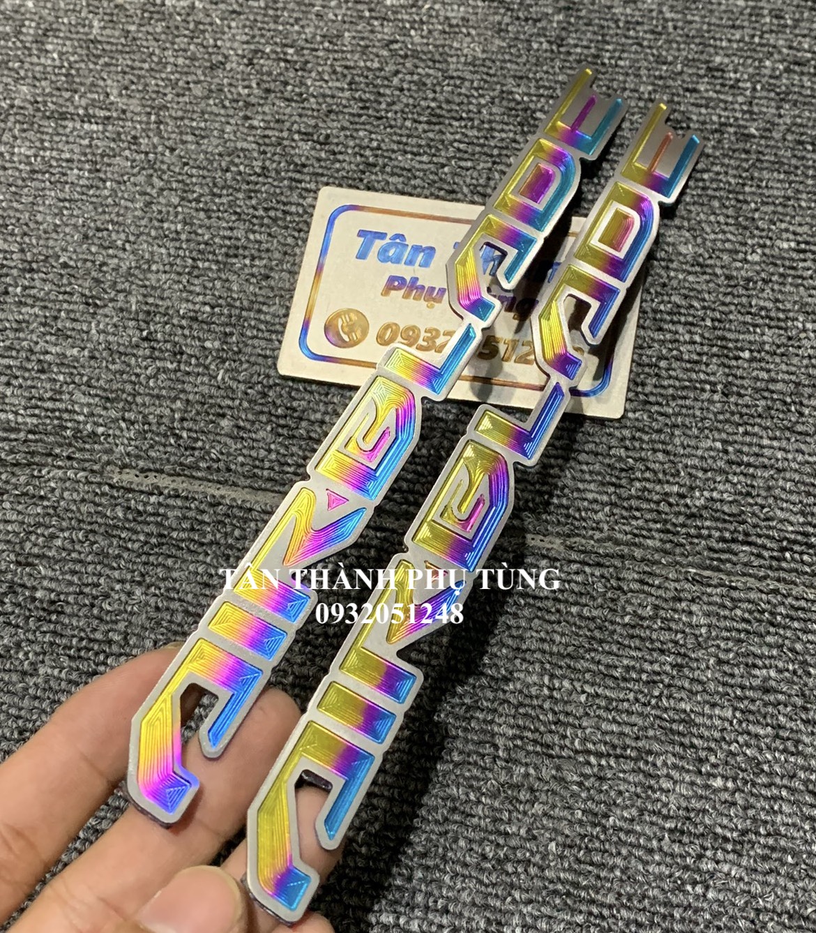 Chữ titan Air Blade 7 màu ( 1 cặp)