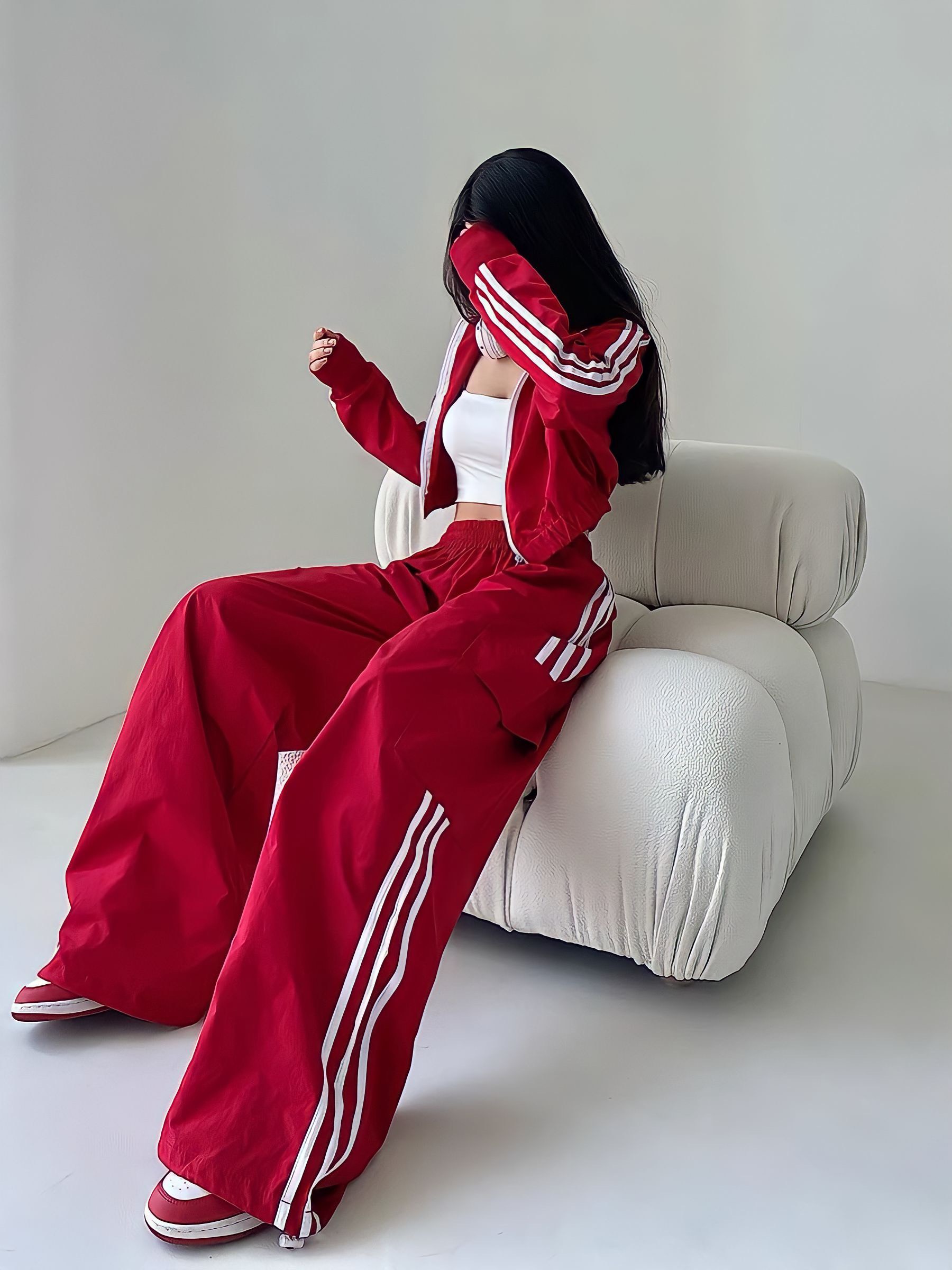 Bộ gió thể thao nữ cá tính MRS