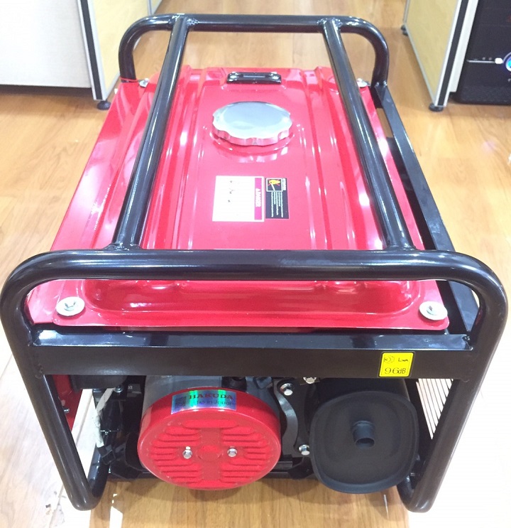 Máy Phát Điện Chạy Xăng 3Kw Hakuda TM3500E