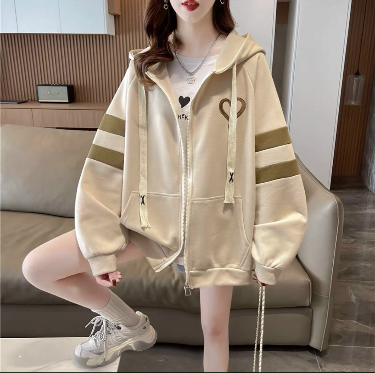 Áo Khoác Hoodie Nam Nữ Form Rộng Chất Liệu Nỉ Dày Dặn Khóa Kéo Tay Phồng Phối Màu Cá Tính Hot Trend