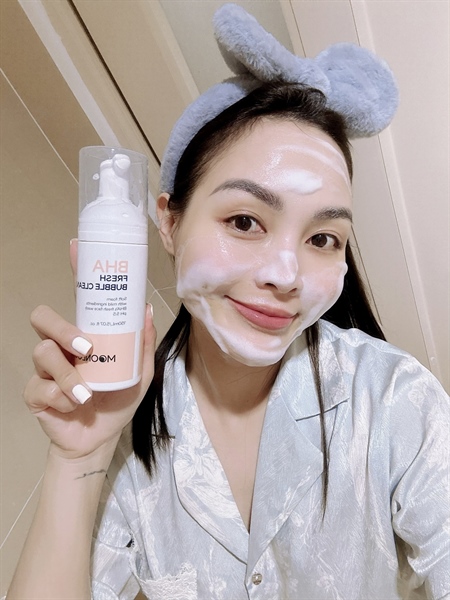 Sữa rửa mặt tạo bọt Moonlook 150ml