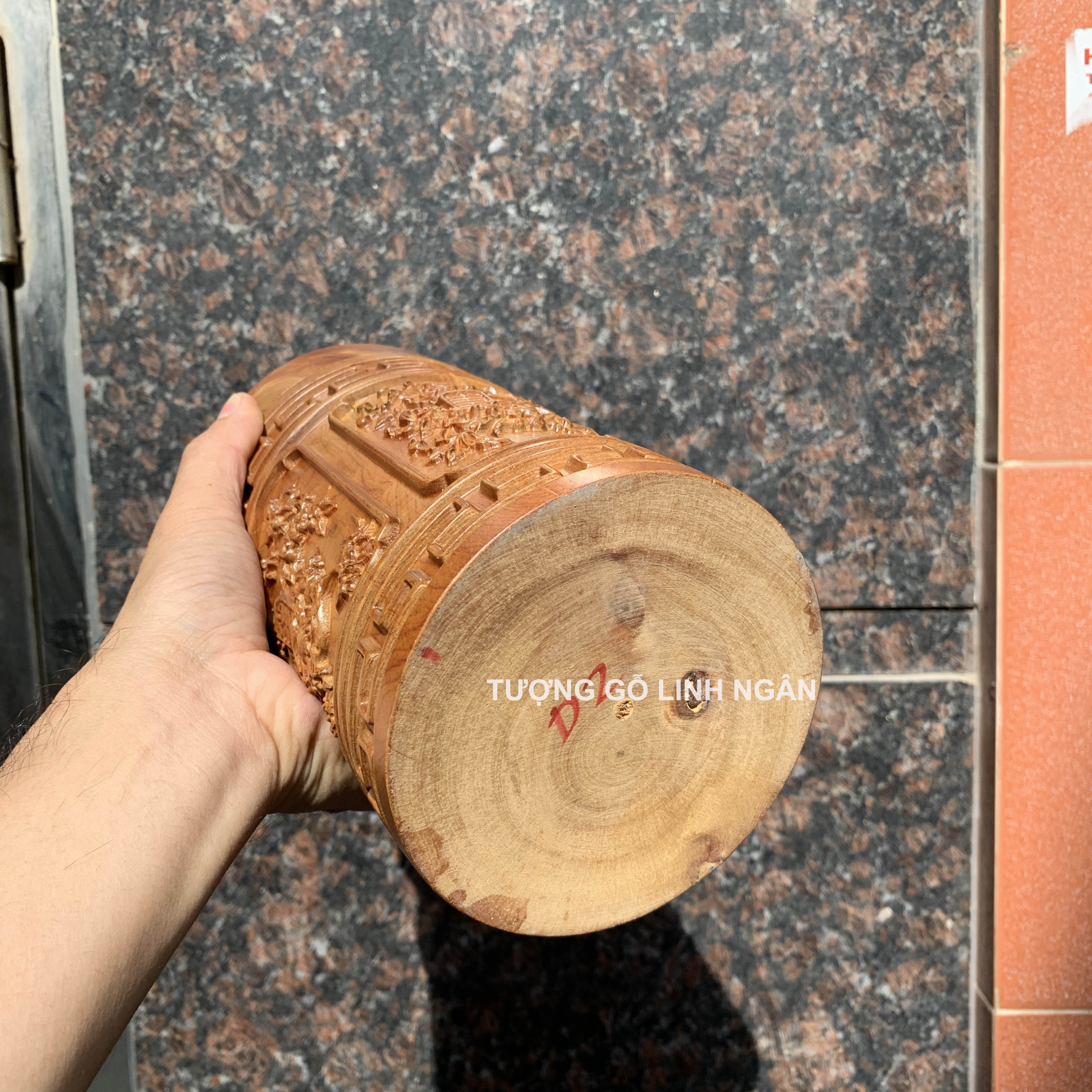 Hộp đựng chè gỗ bách xanh (đục tứ quý)