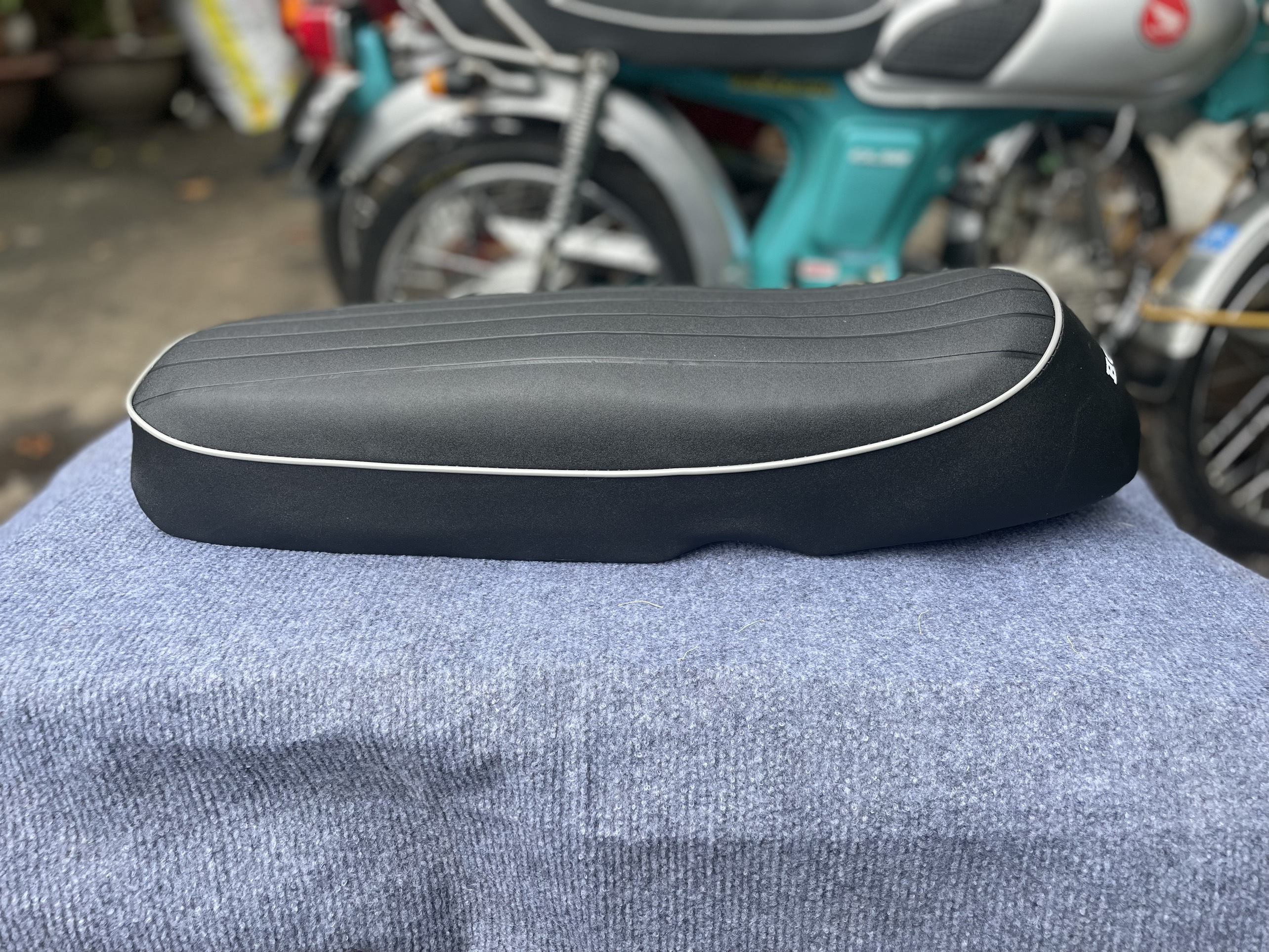 Yên CL đế nhựa