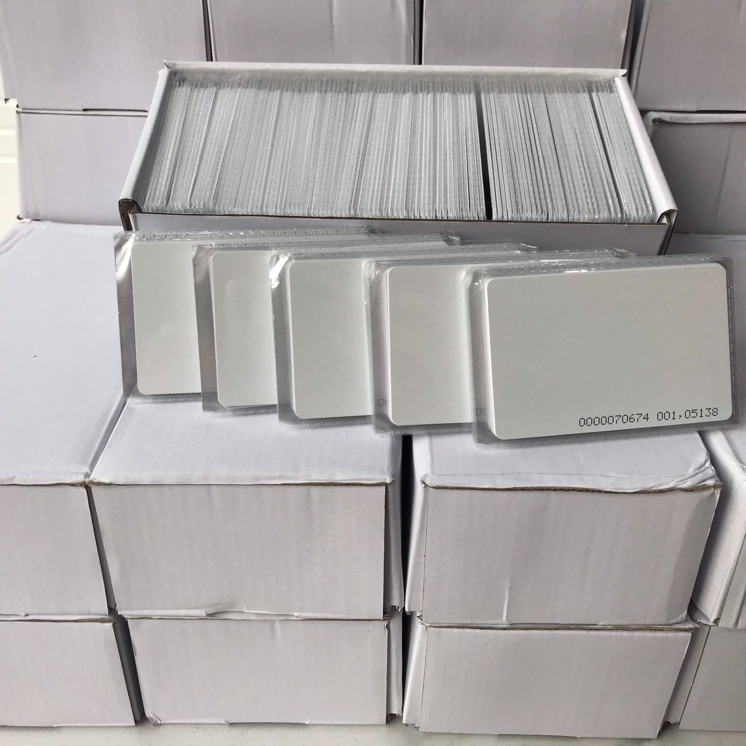 Thẻ từ 125kz dùng cho máy chấm công, thang máy