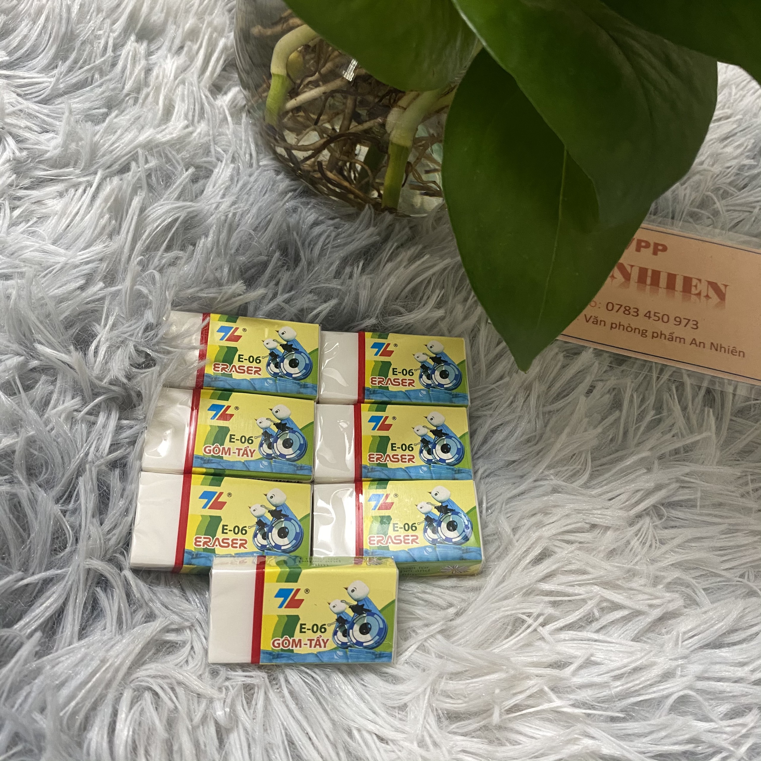 Gôm Tẩy Thiên Long E06 - 1 Cục