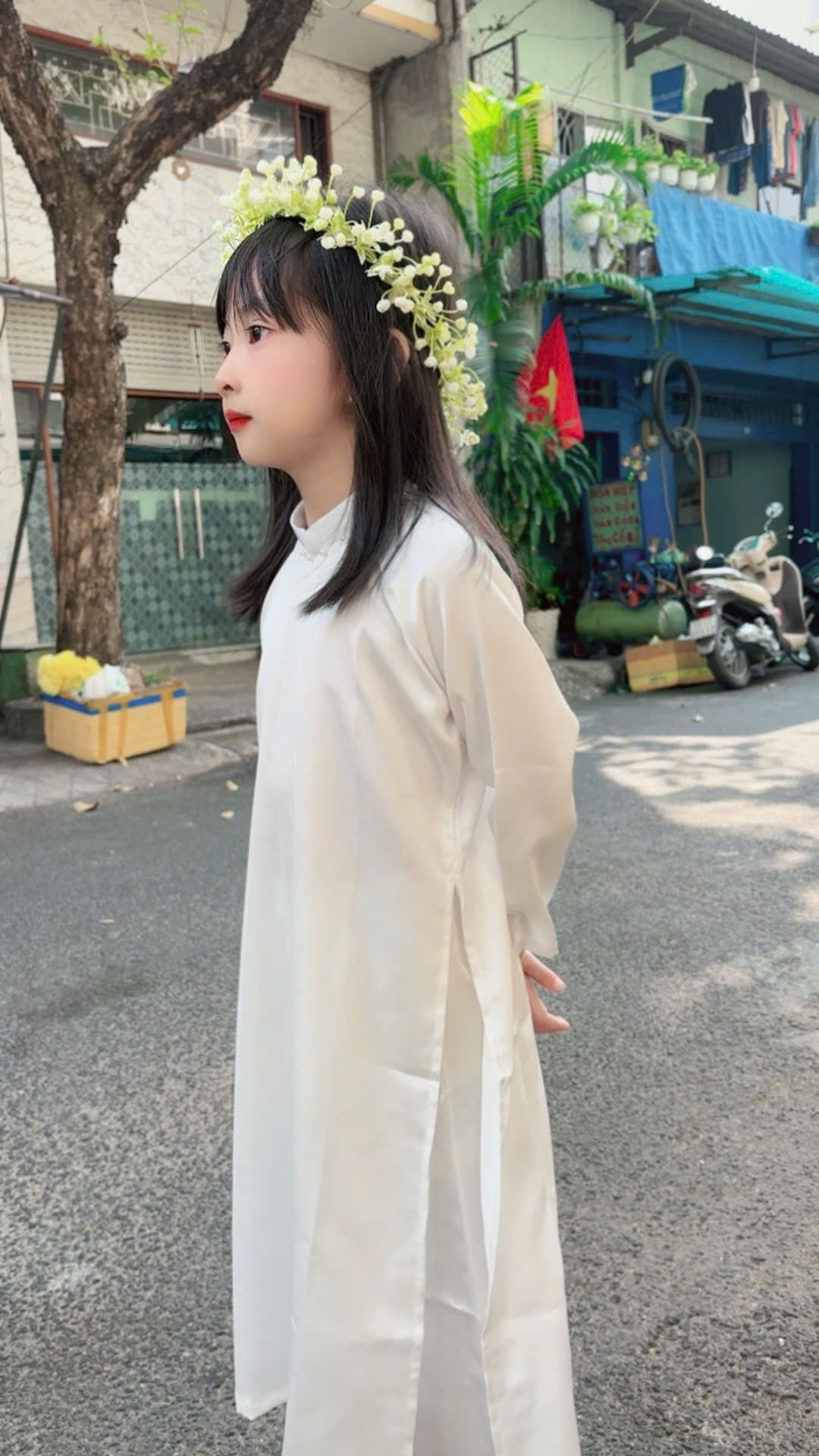 Áo Dài Trắng Cho Bé