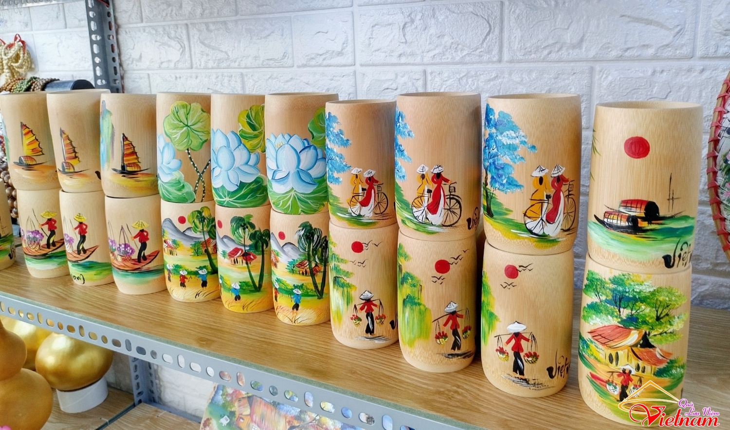Ly tre vẽ Việt Nam (cao 12cm)