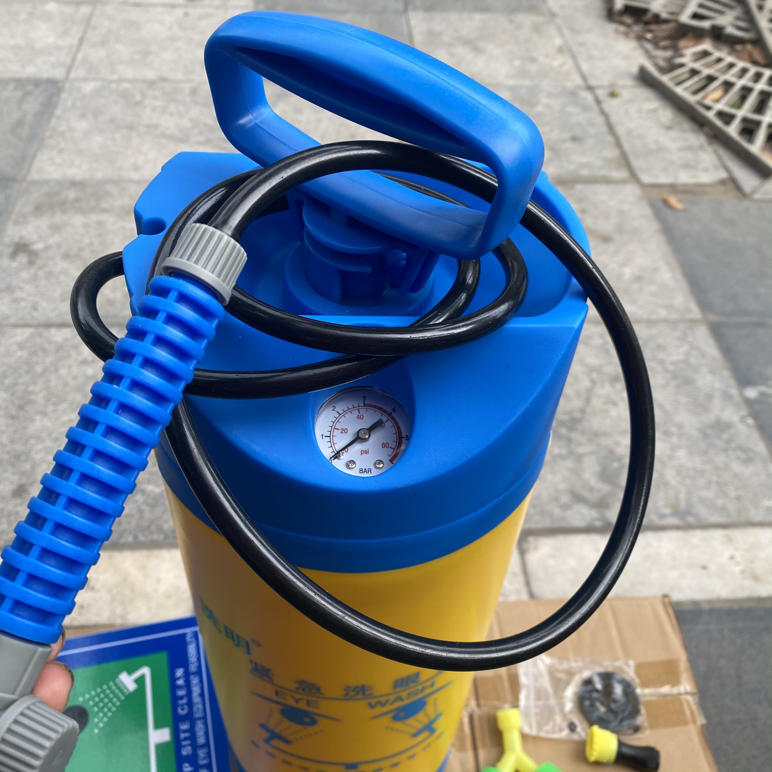 BÌNH RỬA MẮT, VÒI RỬA MẮT KHẨN CẤP 3L,5L,8L,