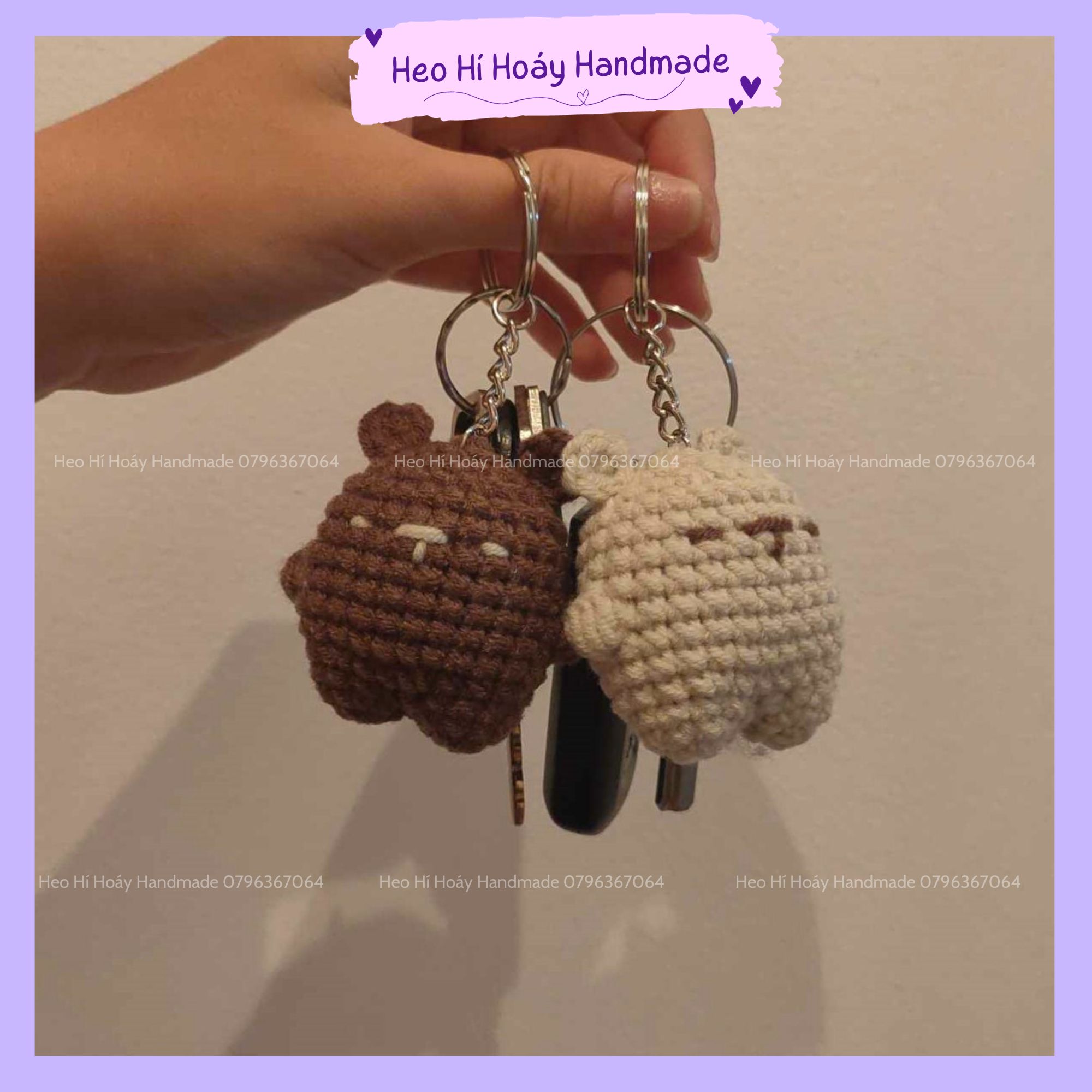 Crochet bear couple keychain by Heo Hi Hoay