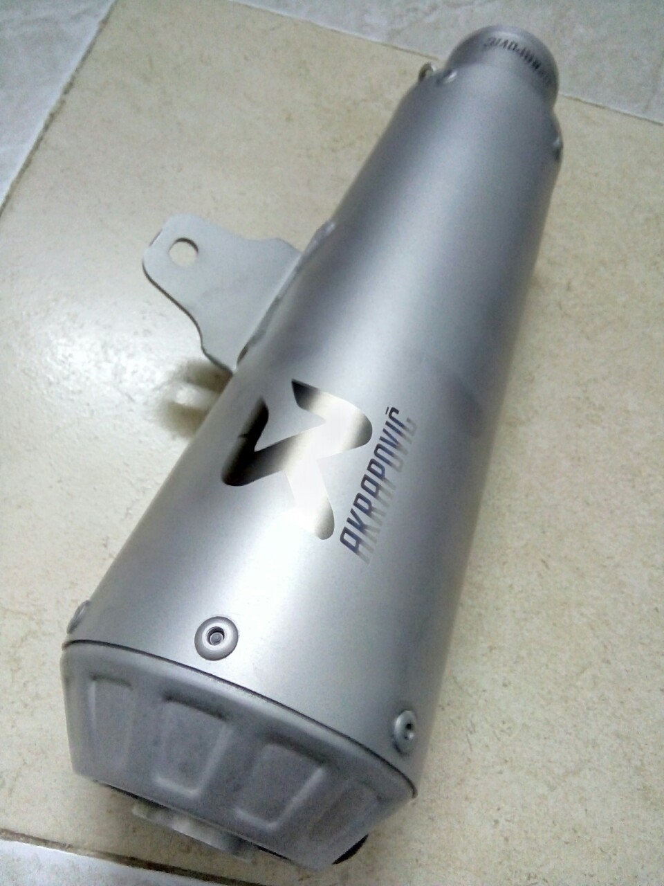 PÔ AKRAPOVIC TITAN R3