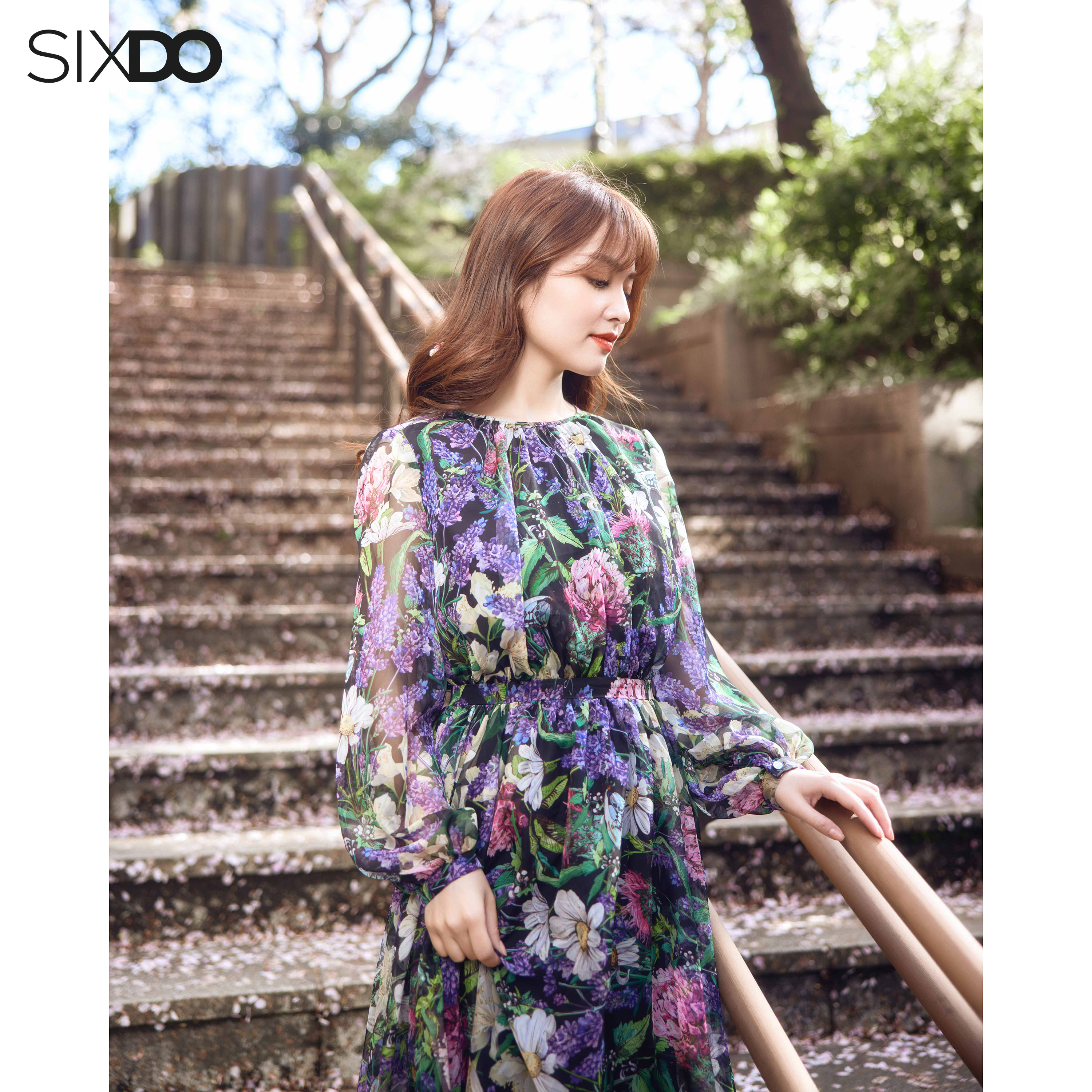 Đầm maxi voan hoa cổ tròn SIXDO (Black Floral Bishop Sleeves Maxi Voile Dress)