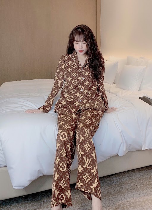 Đồ ngủ pijama lụa loại 1 dài tay LV +