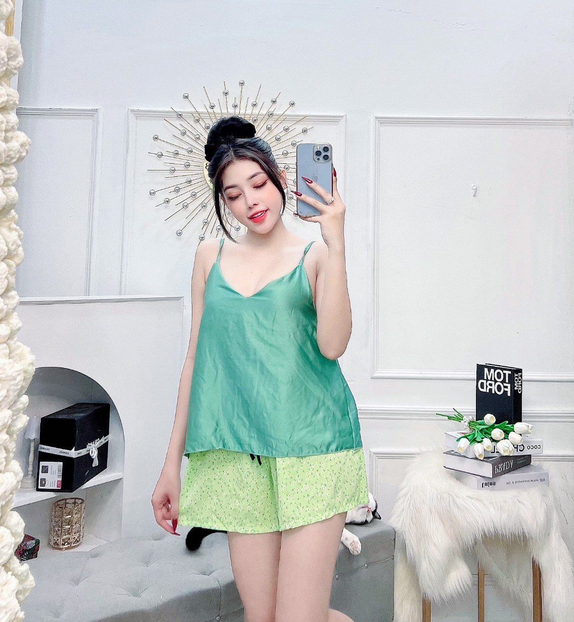 Đồ bộ đùi hai dây vải satin mềm mịn, freesize dưới 57kg - đồ bộ đùi hai dây vải satin