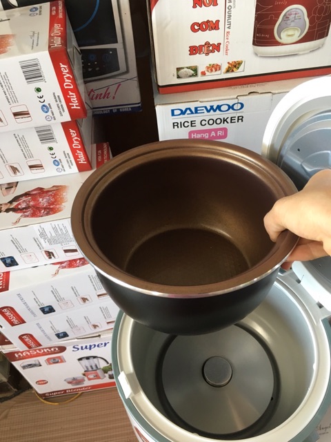 Nồi cơm điện Hasuka  HSK- 858-1.2 lít