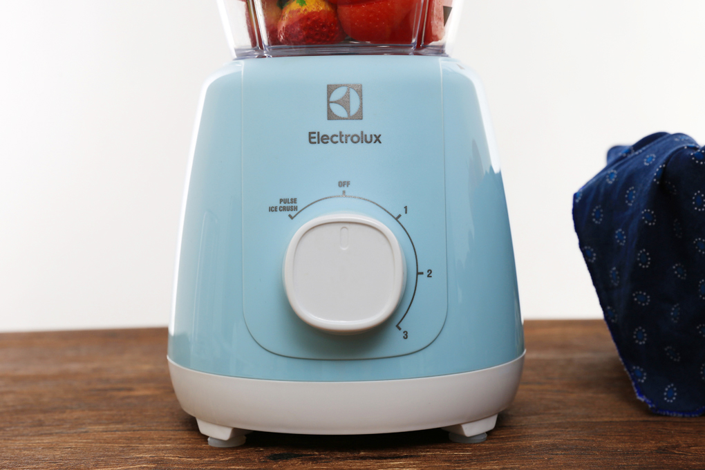 Máy xay sinh tố Electrolux EBR3416 400W xay đá, 2 cối (HÀNG TRƯNG BÀY, BH 12 THÁNG)