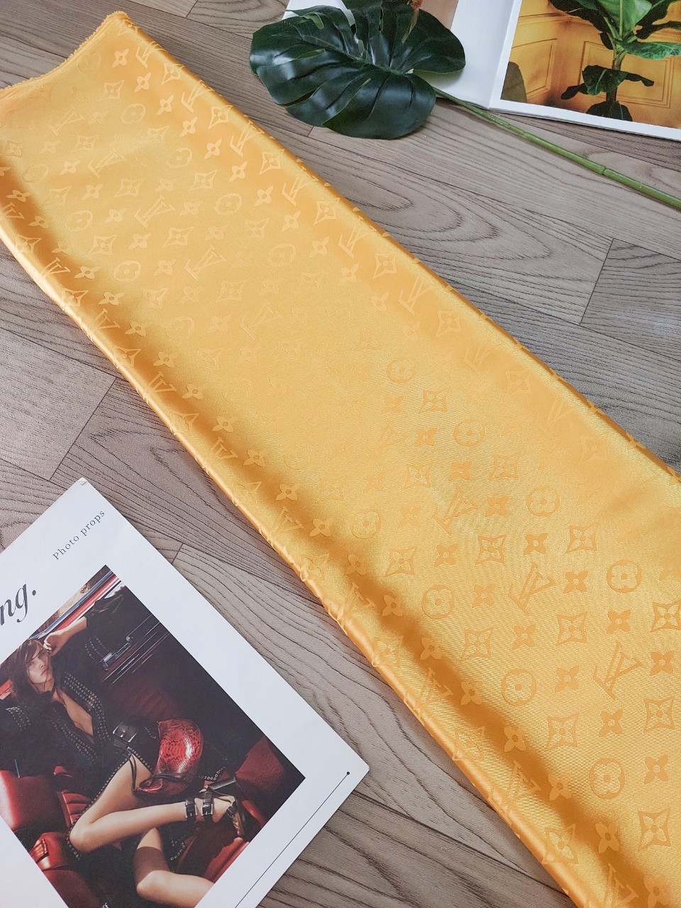 (2m x 1.5m) Vải Lụa Gấm L.V Cao Cấp Nhiều Màu