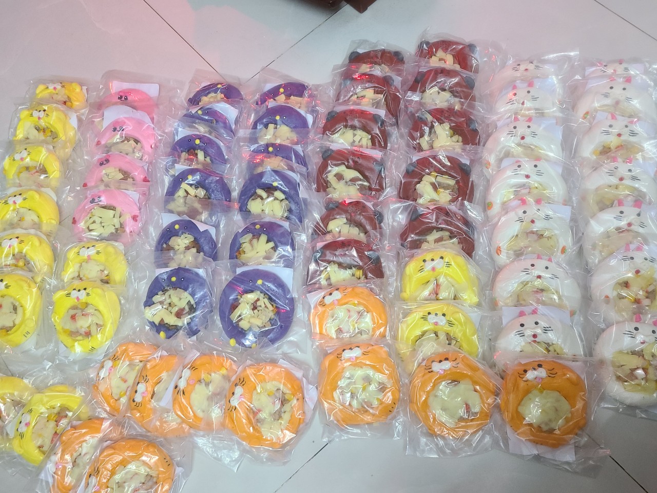 Bánh Pizza Xúc xích thịt bằm phô mai