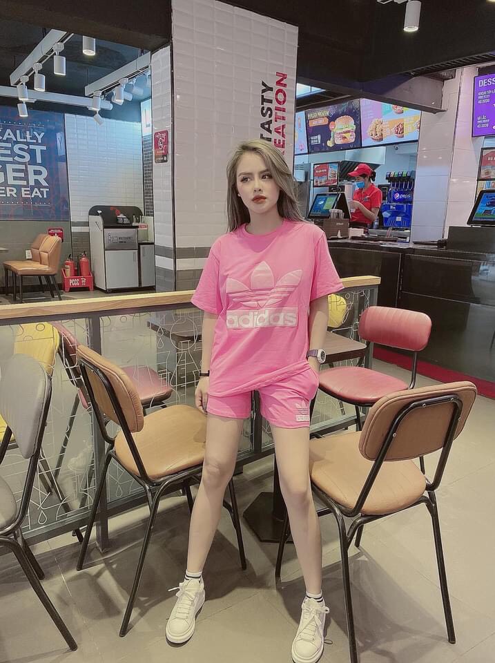 Bộ Adidas dành cho nữ