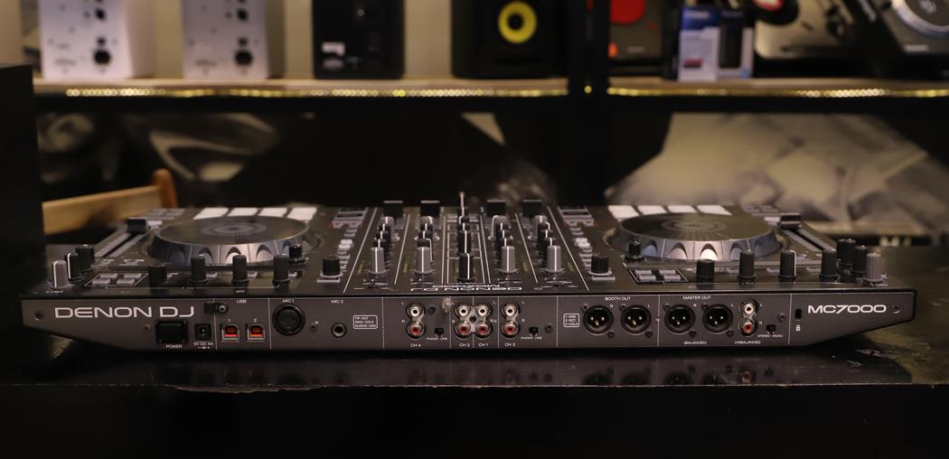 Bàn Denon DJ MC7000