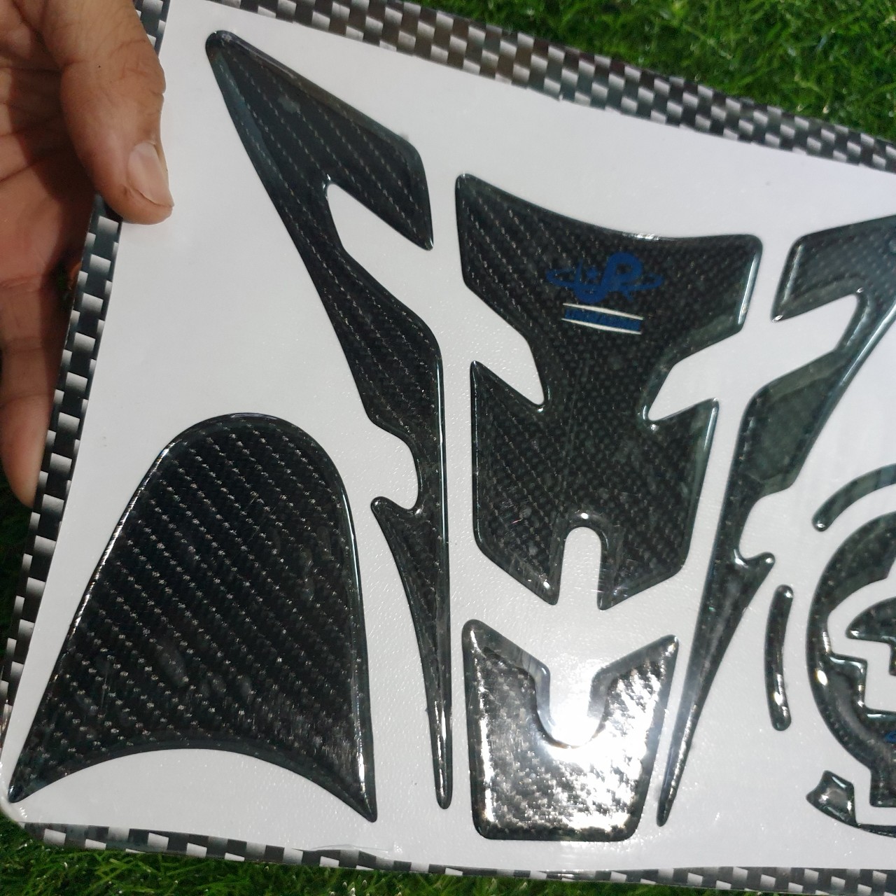 Dán bình xăng nắp R15 V3 FZ TFX MT-15