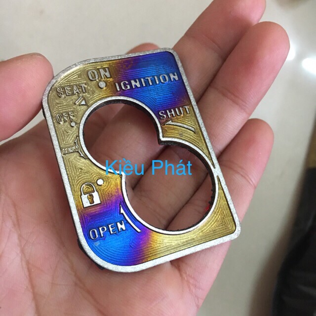 Dán khoá Airblade đời đầu Vario Click 2017 khoá thường có keo sẵn