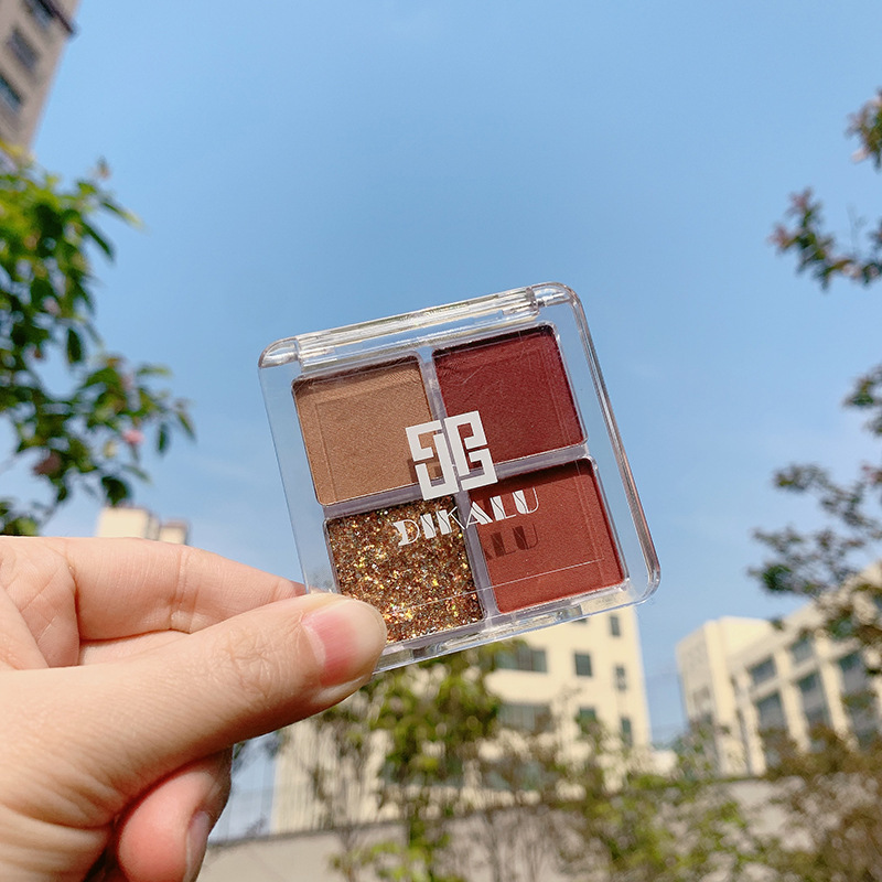 PHẤN MẮT 4 Ô DIKALU KÈM NHŨ
