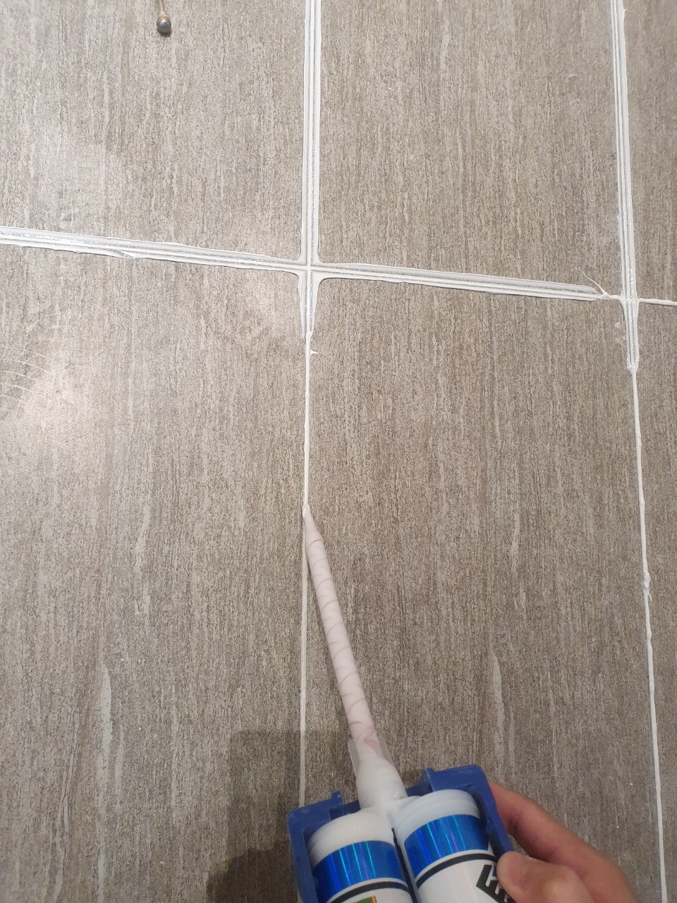 Bộ keo chít mạch Màu Trắng (dán ron gạch) + 4 dụng cụ thi công