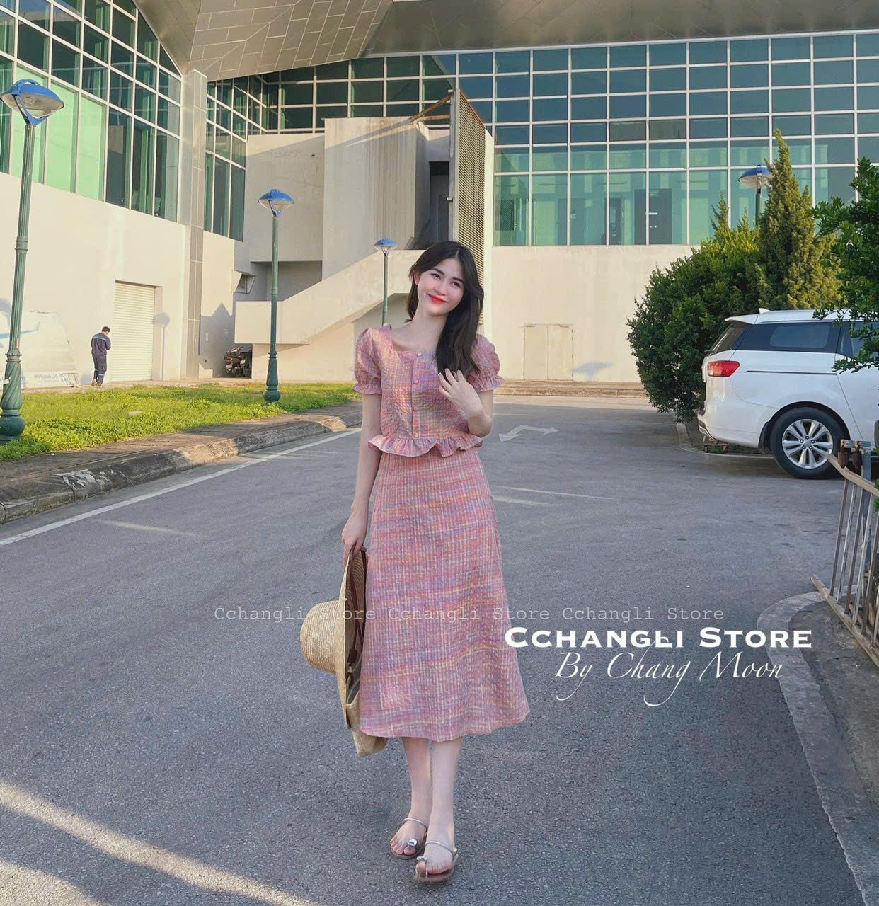 Set áo tay phồng nút bọc buộc nơ lưng và chân váy