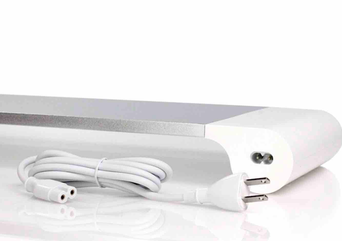 Kệ để Imac/Macbook có ổ cắm USB