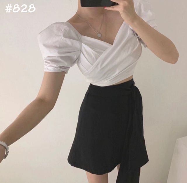[HCM]Áo croptop tay phồng đắp chéo có 3 màu
