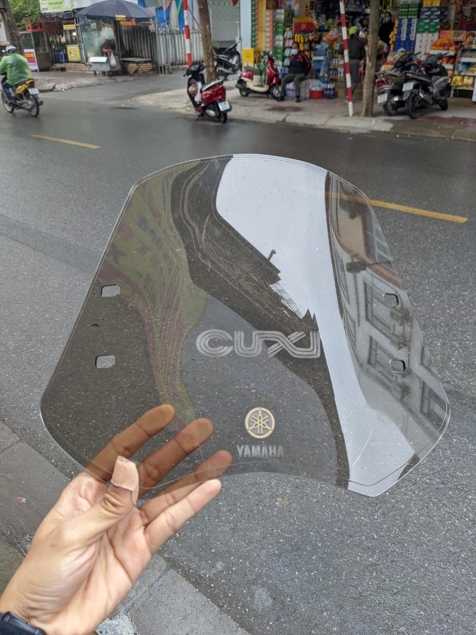 Kính chắn gió Cuxxi F2
