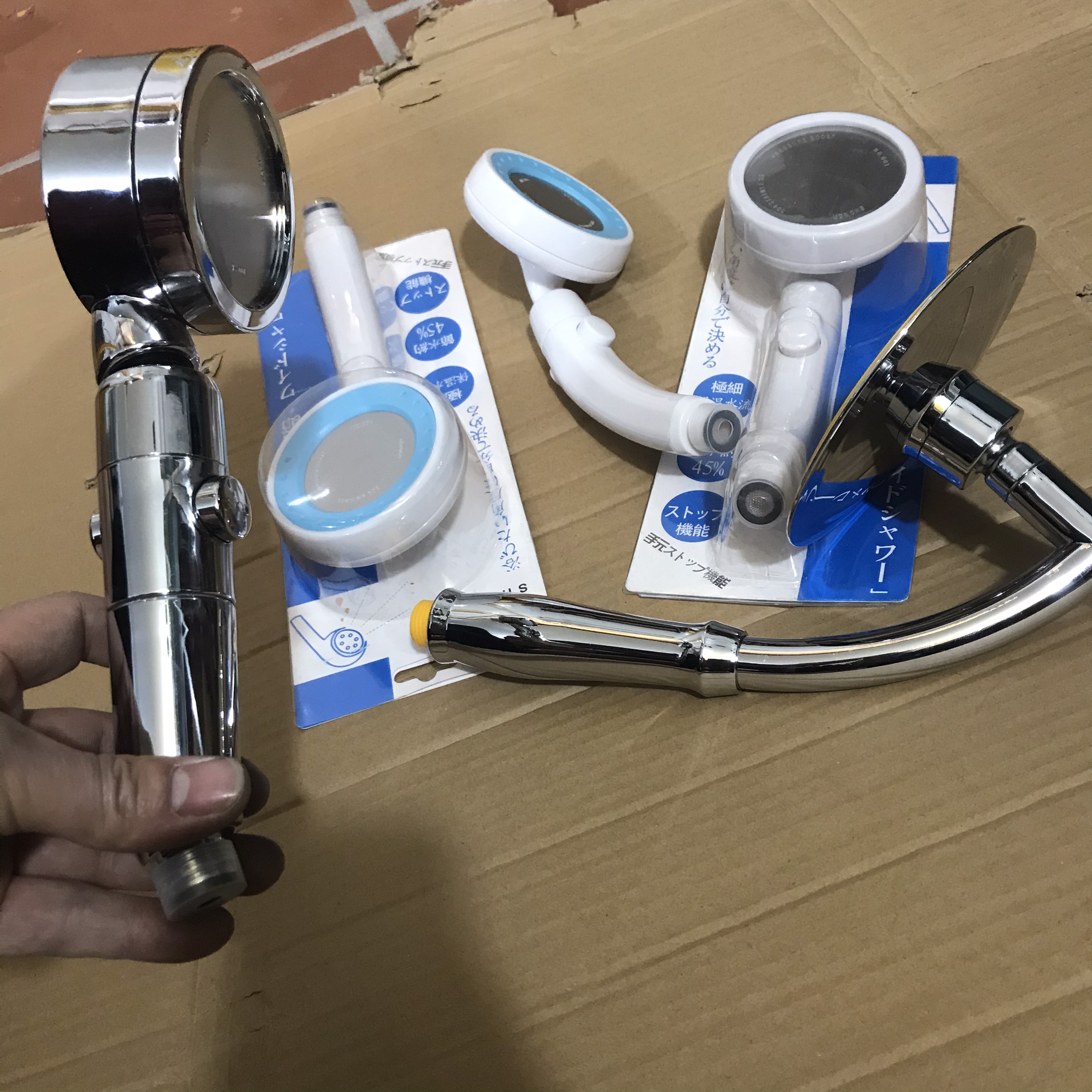Bát sen tắm tăng áp (nhựa chịu nhiệt) xoay 360 độ (bán riêng Bát sen và Dây sen Inox)