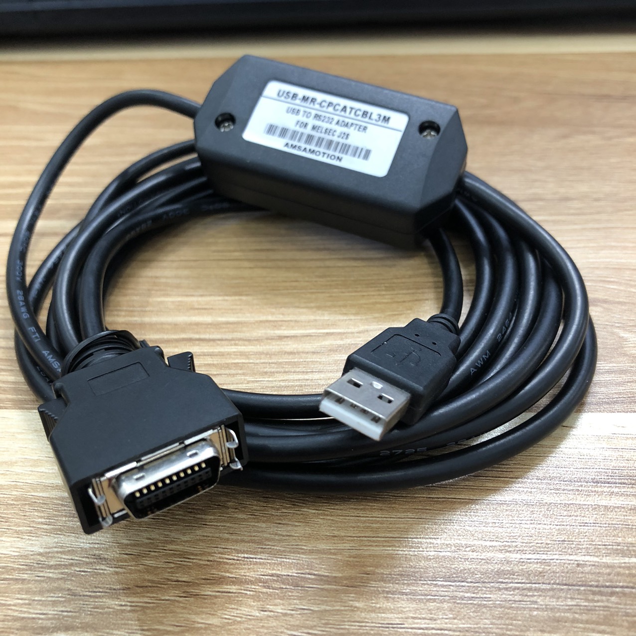 Cáp lập trình USB MR-CPCATCBL3M MDR 20 Pin to USB dùng cho Mitsubishi Servo MR-J2S/J2 dài 3M
