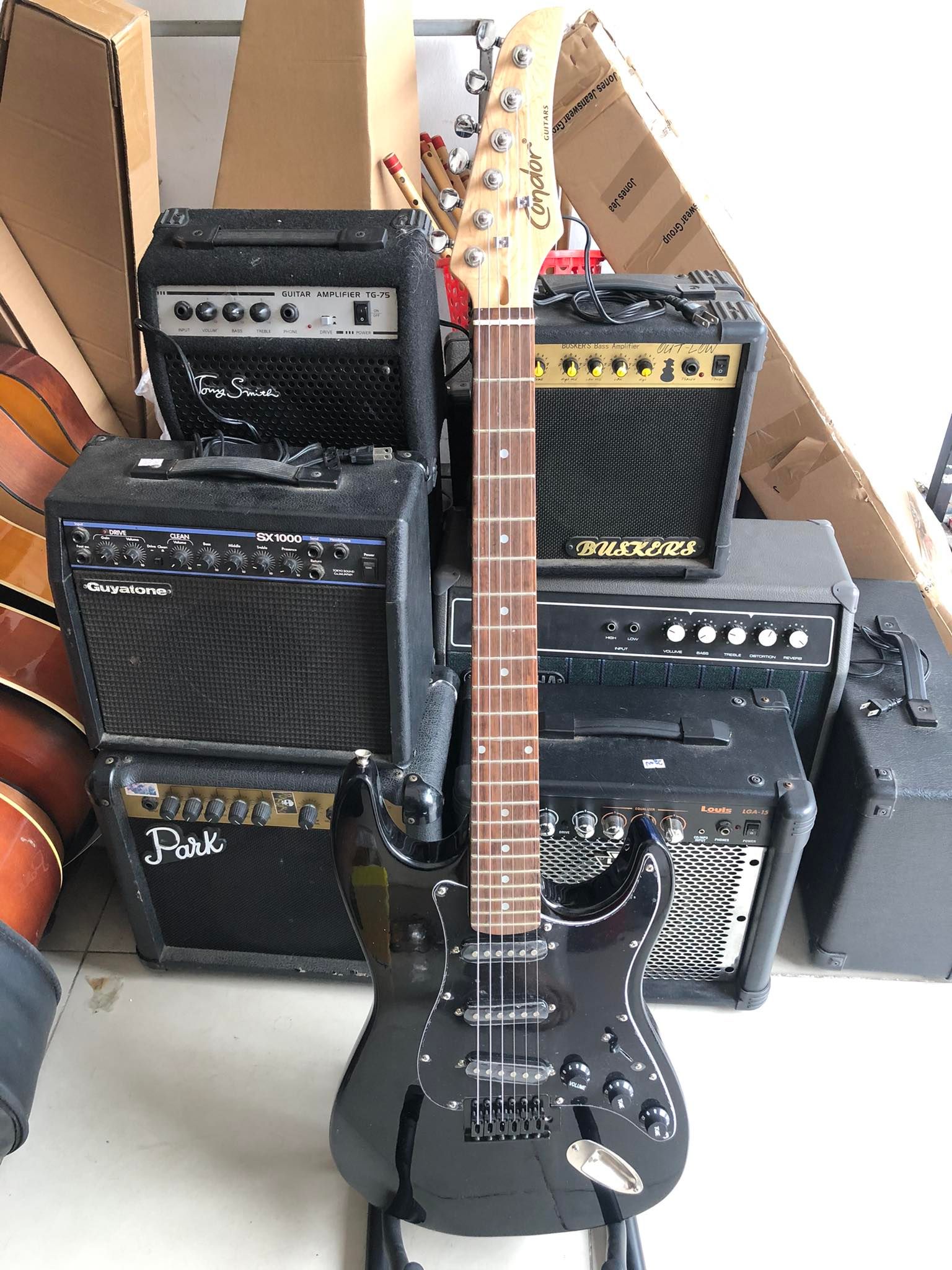 Đàn guitar điện cao cấp có 2 màu
