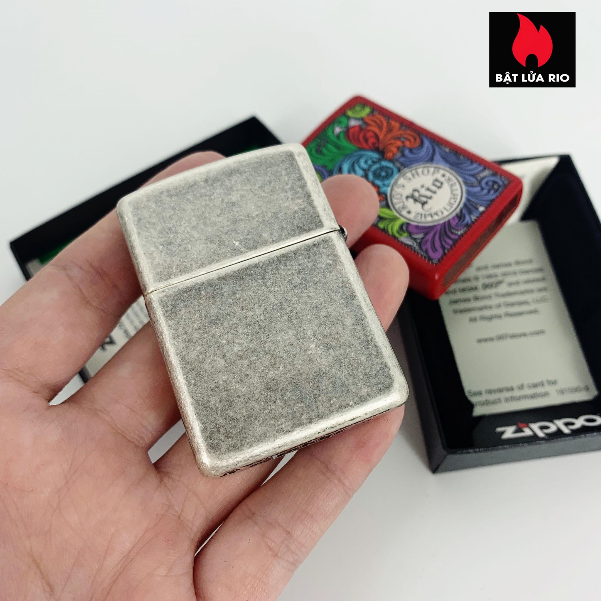 Bật lửa Zippo 49033 – Zippo Armor® James Bond 007 Antique Silver Plate
