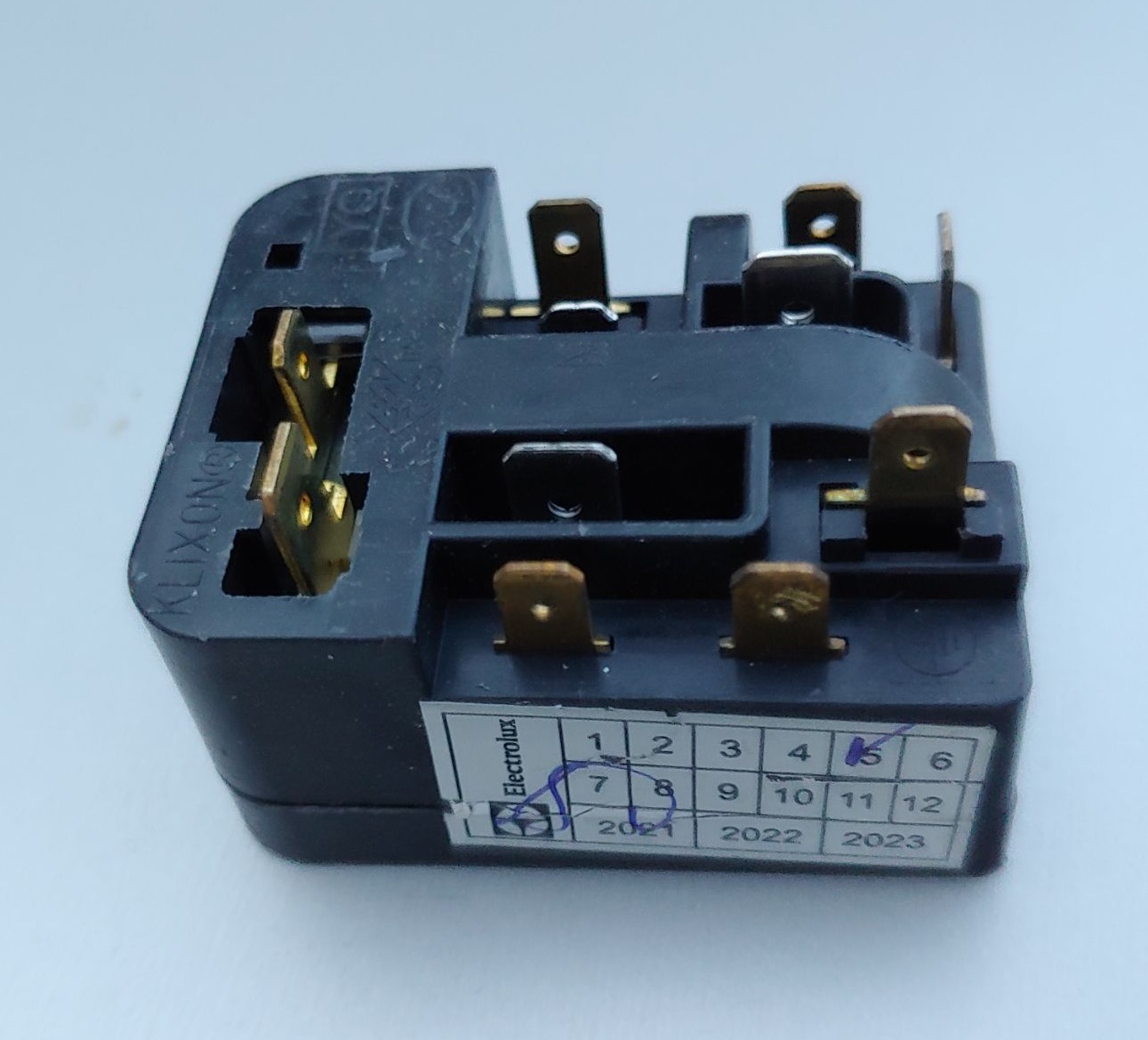 Rơle tủ lạnh Electrolux