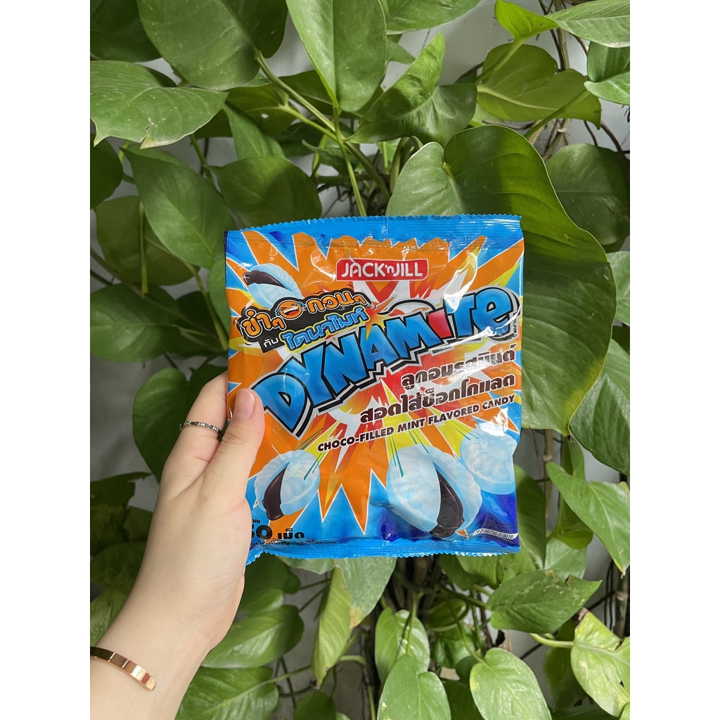 Kẹo the nhân Thái Lan Dynamite Hương Bạc Hà Nhân Sôcôla (Gói 150g)