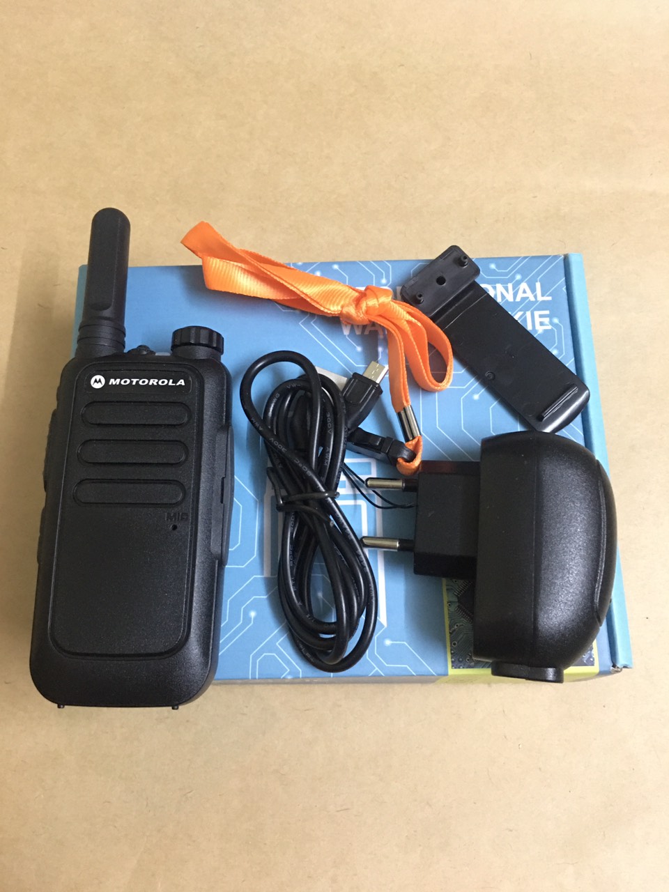 Bộ 2 Chiếc Bộ đàm Mini chất lượng khủng Motorola GP600 V2.0 (Loa To,Sạc USB Tiện dụng)