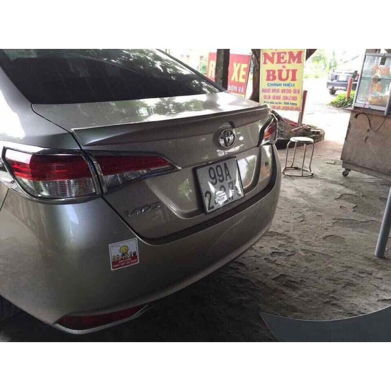 ĐUÔI GIÓ MỘC VIOS 2019 2020 2021 2022 2023 2024. tặng băng dính 3 M sản phẩm bằng nhựa ABS cao cấp