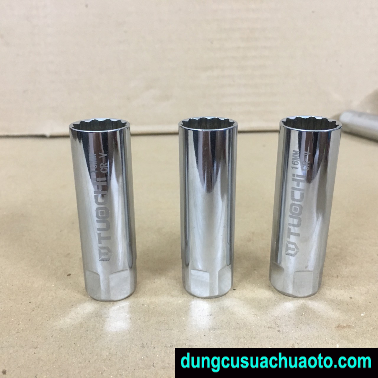 Khẩu mở bugi 14 + 16 mm có nam châm từ tính