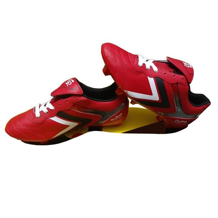 Giày Đá Banh Đinh Lớn Đinh Lớn Màu Đen Đỏ ( Size 35 đến 44 )