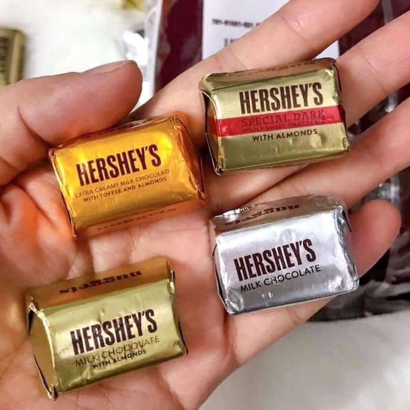 HERSHEY'S Nuggets chocolate pack 286g