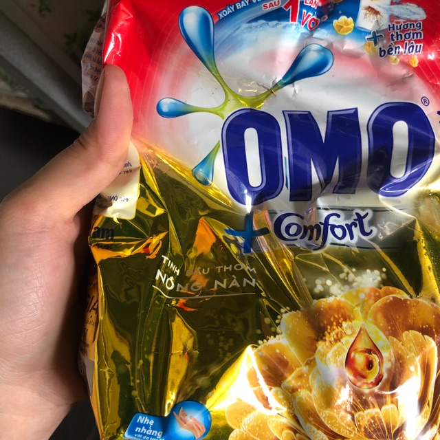 Bột giặt omo comfort tinh dầu thơm tinh tế 720gr
