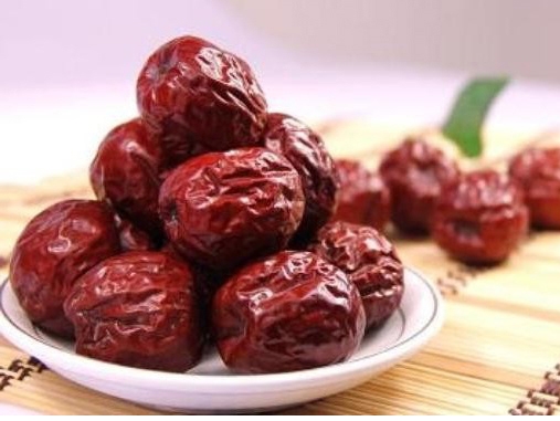 Táo đỏ loại 1 túi 100 gram